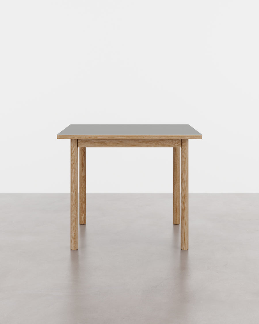 ESSENTIAL OAK spisebord 90x90cm