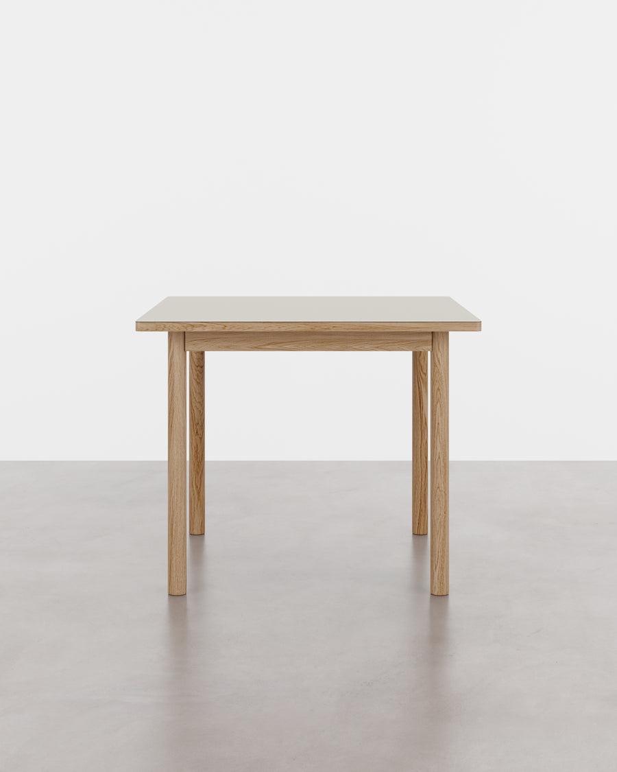 ESSENTIAL OAK spisebord 90x90cm