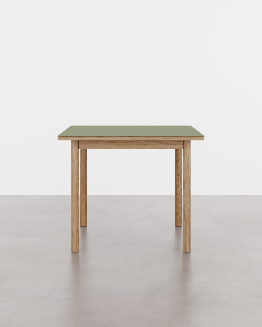 ESSENTIAL OAK spisebord 90x90cm