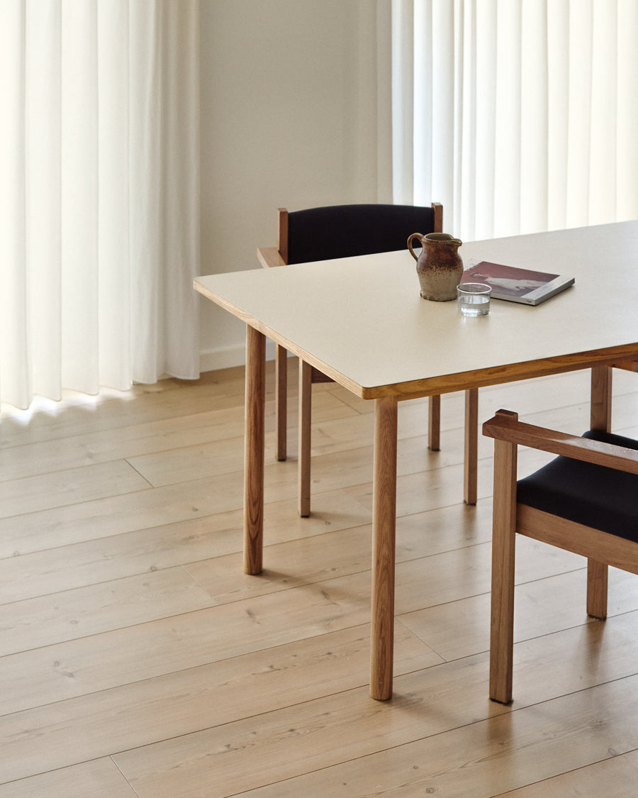 ESSENTIAL OAK spisebord 220x90cm