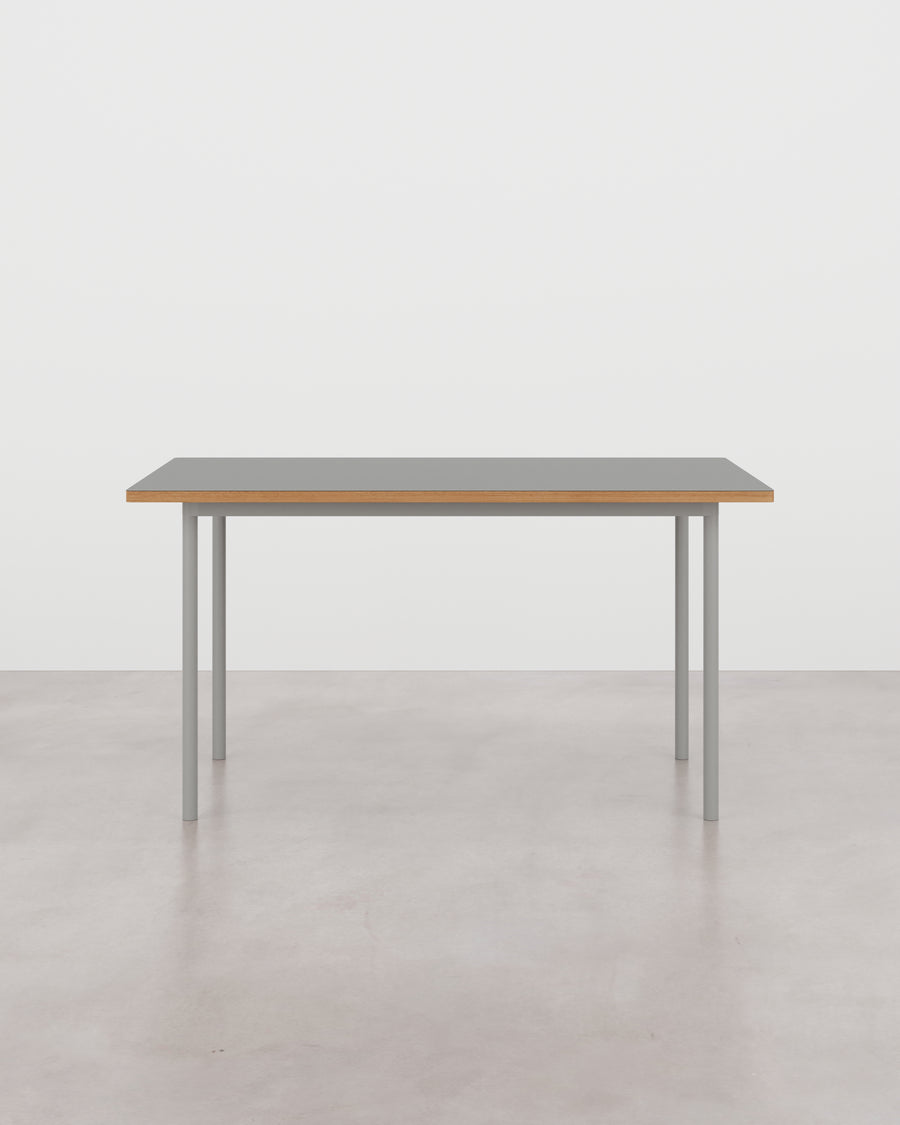 ESSENTIAL COLOR spisbord 140x90cm