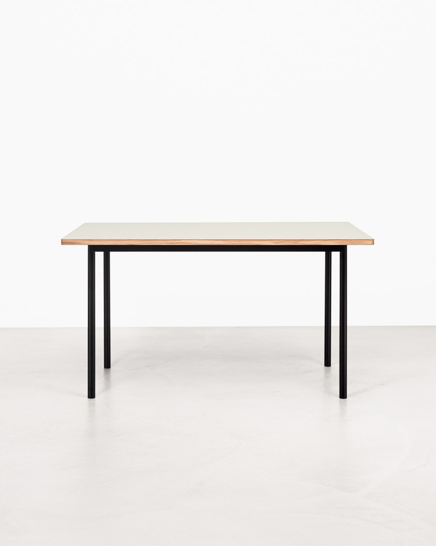 ESSENTIAL spisebord 140x90cm